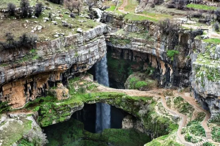 Air Terjun Ngarai Baatara – Dua Tempat Wisata Unik